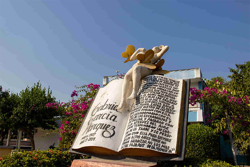 monumento em homenagem ao Gabriel García Marquez, em Aracataca, Colômbia